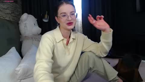 Snapshot of kate_jonson chatting on July 8, 2026, 6:40 am .Be kind and gentle with me and I will do my best for you. online show from July 8, 2026, 6:40 am