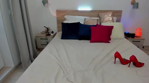 kate_redgar online show from September 12, 2025, 2:50 pm