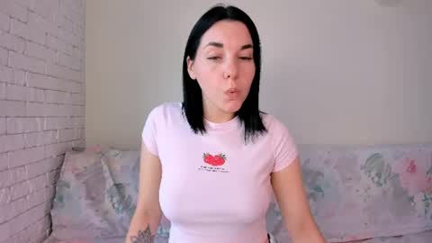 Snapshot of kate_ree_ chatting on June 29, 2026, 10:15 am KATE online show from June 29, 2026, 10:15 am