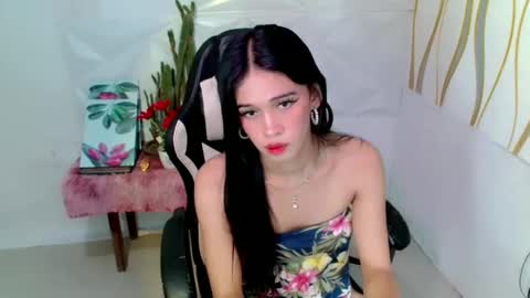 Snapshot of kate_romance chatting on December 3, 2024, 2:47 am Kate online show from December 3, 2024, 2:47 am