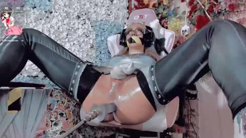 kate the pink girl online show from February 18, 2025, 7:43 am