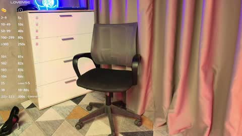 kateample online show from May 16, 2026, 10:36 am