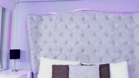 kateanderss online show from October 10, 2025, 7:24 pm