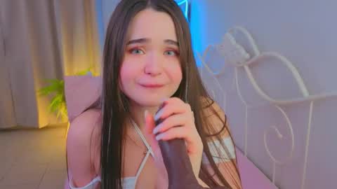 Kate online show from October 6, 2025, 3:09 pm