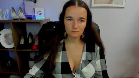 Kate  online show from September 14, 2025, 6:34 am