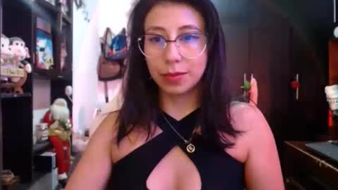 Kateeen18 online show from April 26, 2026, 9:56 pm