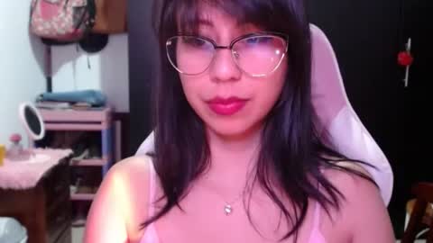 Kateeen18 online show from July 12, 2026, 4:03 am