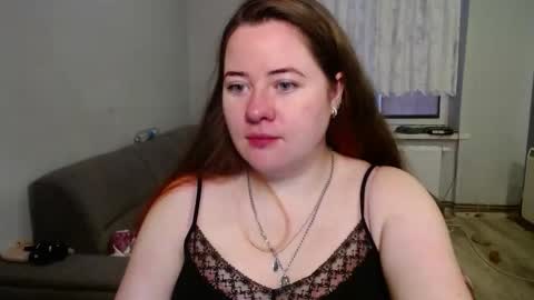 Snapshot of kateefox_ chatting on February 4, 2026, 8:20 am KateeFox online show from February 4, 2026, 8:20 am