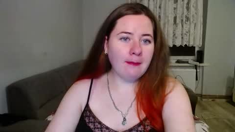Snapshot of kateefox_ chatting on February 13, 2026, 8:27 pm KateeFox online show from February 13, 2026, 8:27 pm