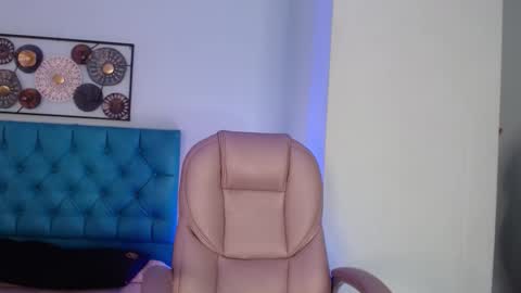 Snapshot of katelovee_ chatting on December 18, 2025, 11:49 am Kate online show from December 18, 2025, 11:49 am