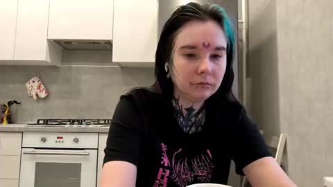 Milana online show from February 3, 2026, 6:22 am