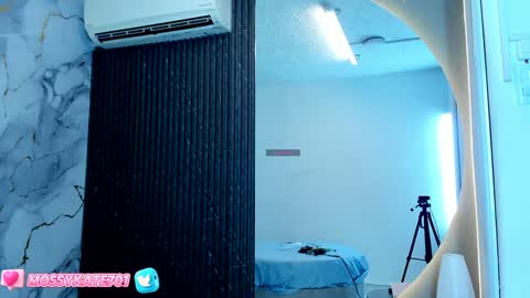 Im Katherine but call me Kate  online show from January 17, 2025, 12:10 pm