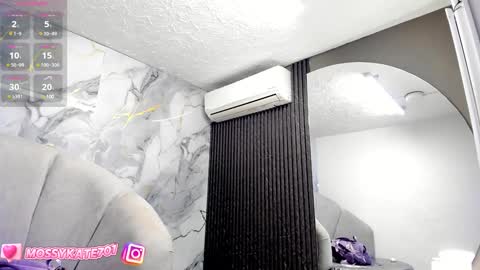 Im Katherine but call me Kate  online show from January 29, 2025, 12:02 pm