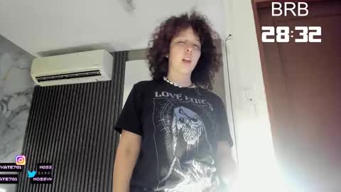 Im Katherine but call me Kate  online show from October 13, 2025, 12:38 pm