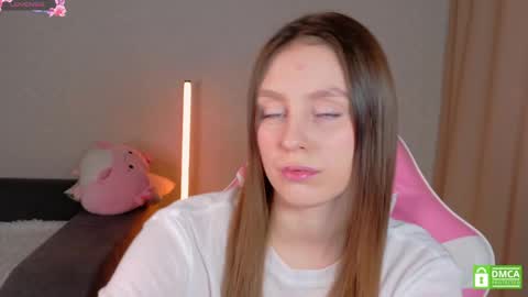 katenickson online show from April 19, 2026, 5:29 am