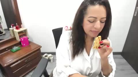 Snapshot of katerinamilf_ chatting on March 30, 2026, 3:35 pm kata online show from March 30, 2026, 3:35 pm