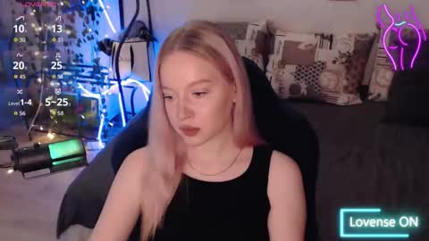 Lisa online show from October 8, 2025, 6:38 pm