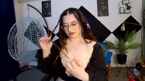 Kate online show from June 17, 2026, 7:15 pm