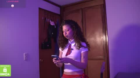 Snapshot of kathc_19 chatting on October 8, 2025, 1:36 am Katerine online show from October 8, 2025, 1:36 am