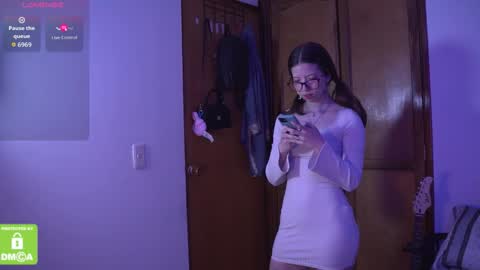 Snapshot of kathc_19 chatting on November 5, 2025, 4:12 am Katerine online show from November 5, 2025, 4:12 am