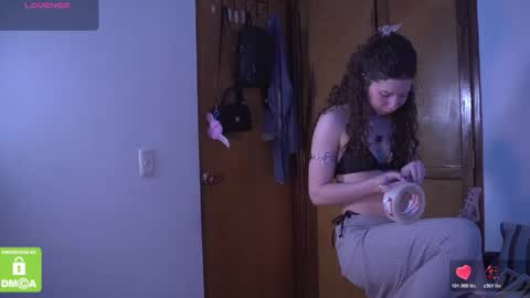 Snapshot of kathc_19 chatting on November 5, 2025, 10:21 pm Katerine online show from November 5, 2025, 10:21 pm