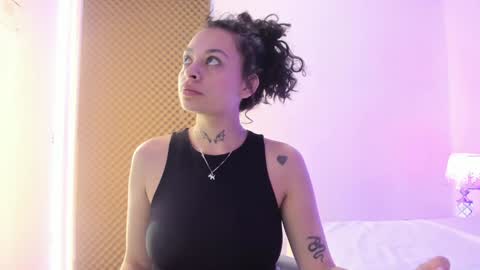 Snapshot of kathegomez_ chatting on January 25, 2025, 1:32 am KatheGomez  online show from January 25, 2025, 1:32 am