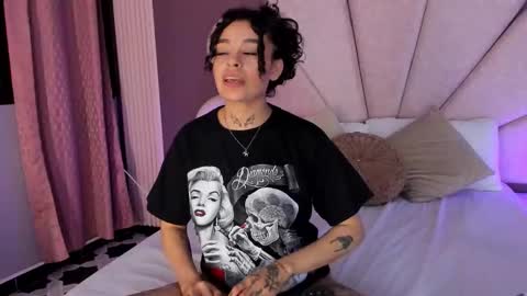 KatheGomez  online show from January 17, 2026, 3:11 am