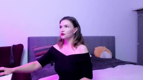 Katherine online show from October 23, 2025, 3:33 pm