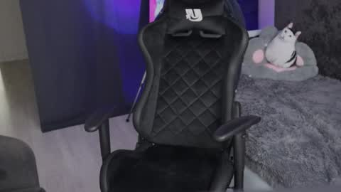 kathleen_frost online show from December 9, 2024, 7:17 am