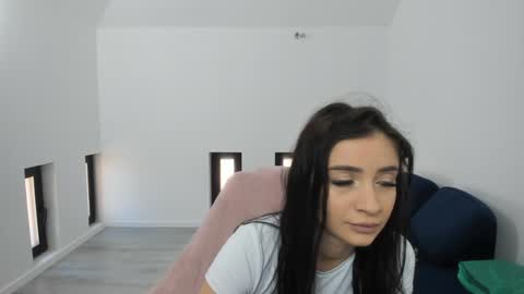      online show from March 6, 2025, 8:08 am