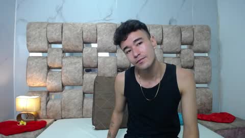 Kaht y Aiden online show from April 1, 2026, 5:21 pm