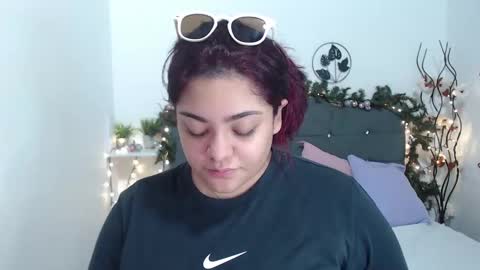 kathygonzalez_ online show from December 23, 2024, 11:25 am