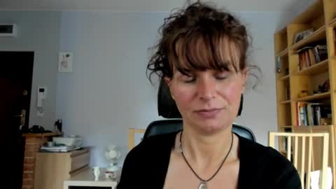 Snapshot of kathysky40 chatting on October 25, 2025, 1:51 pm KATHY online show from October 25, 2025, 1:51 pm