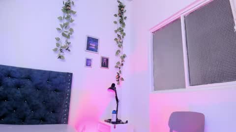 KATALINA online show from May 21, 2026, 2:13 pm