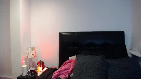 katia_bss online show from February 21, 2025, 2:48 pm