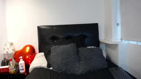 katia_bss online show from March 3, 2025, 2:48 pm