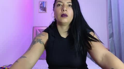 Katia collins online show from October 20, 2025, 4:24 am