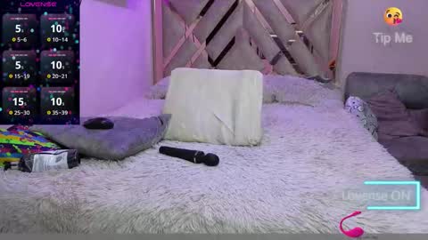 Katia collins online show from October 22, 2025, 4:57 am