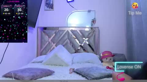 Katia collins online show from November 4, 2025, 3:27 am