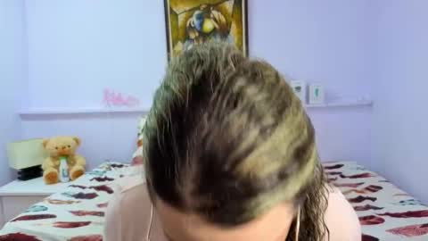 Khaterine online show from October 22, 2025, 12:05 pm