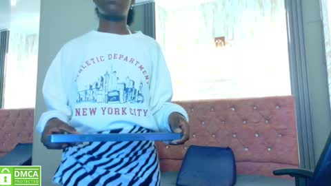 Katia online show from September 26, 2025, 5:39 pm