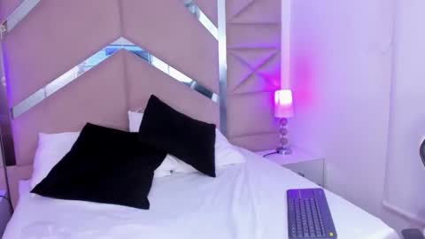 katia_hott online show from April 16, 2026, 3:40 am