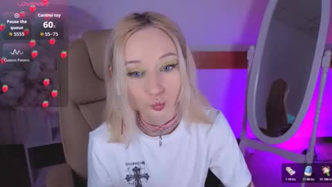 Katia  online show from November 11, 2025, 6:46 am