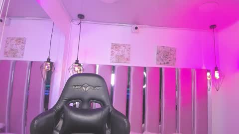 KATIA  online show from January 14, 2026, 4:56 pm