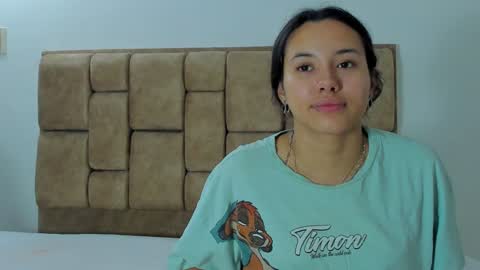 Snapshot of katiacuper chatting on December 5, 2024, 12:11 pm Katia Cuper online show from December 5, 2024, 12:11 pm