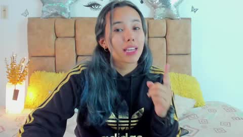 Snapshot of katiacuper chatting on January 4, 2025, 7:02 pm Katia Cuper online show from January 4, 2025, 7:02 pm