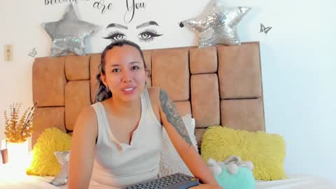 Snapshot of katiacuper chatting on January 20, 2025, 1:00 pm Katia Cuper online show from January 20, 2025, 1:00 pm