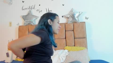 Snapshot of katiacuper chatting on January 22, 2025, 12:06 pm Katia Cuper online show from January 22, 2025, 12:06 pm