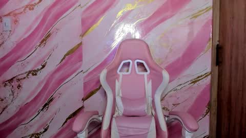 Katie online show from December 14, 2025, 7:07 pm