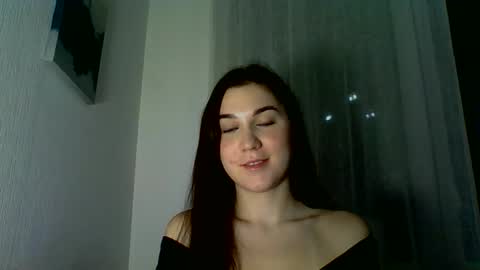 katie_foxi online show from October 31, 2025, 6:09 pm